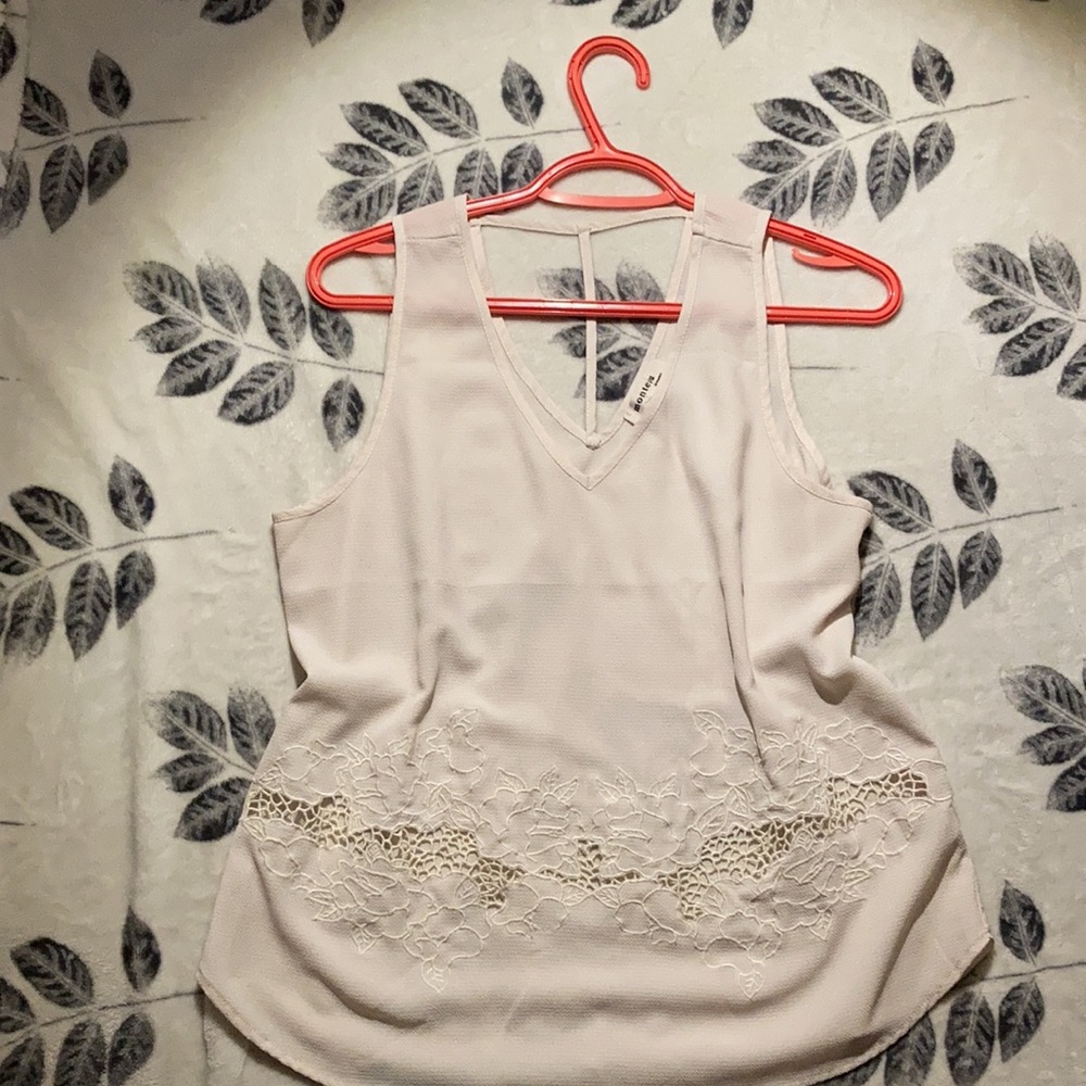 Monteau Airy Tank with Rose Detailing